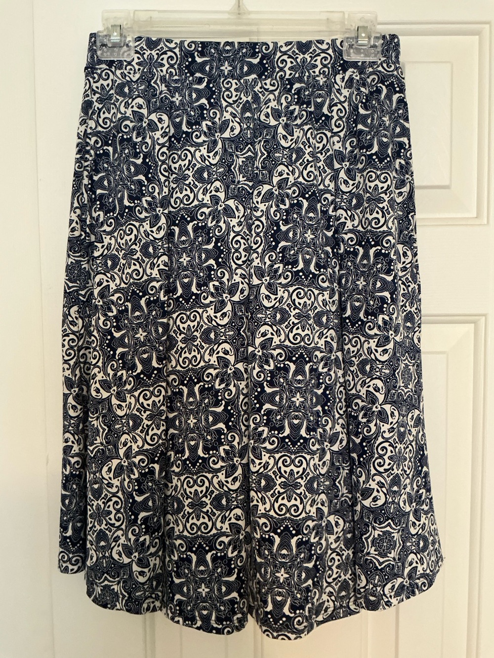 Lularoe NWT Blue & White Medium Knee-length Madison Skirt With Pockets